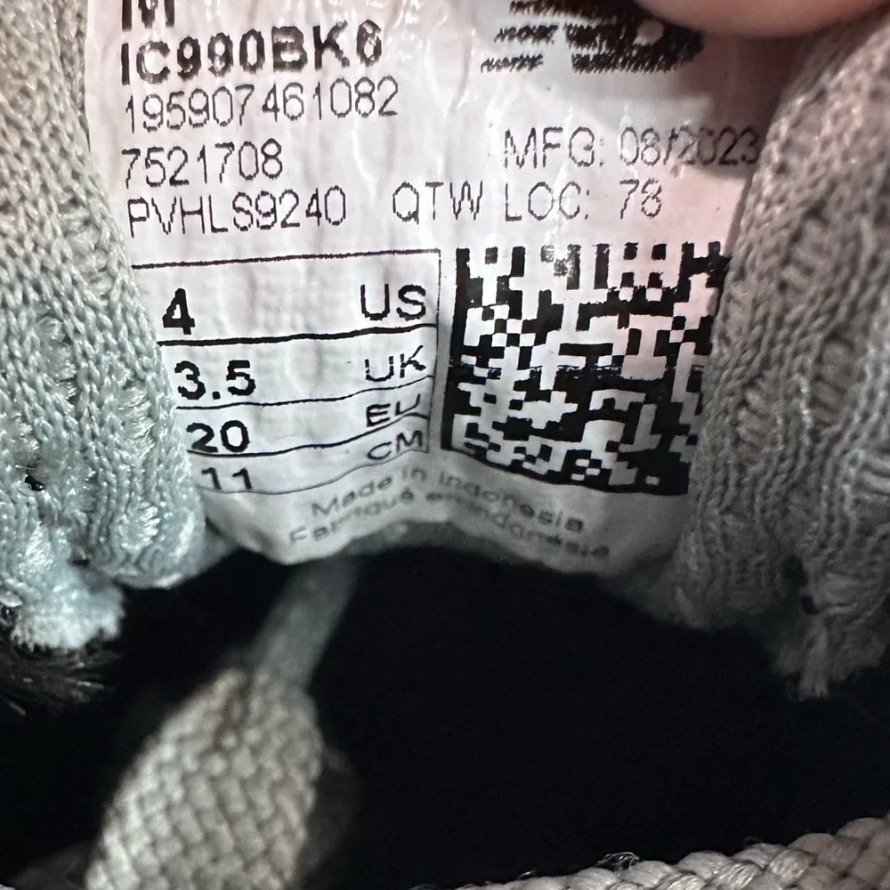 New Balance 990 Kids' Black and Gray Sneakers - Picture 3 of 6